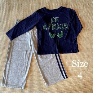 ✔️ SOLD 📬 VGUC Boys pajamas, glow in the dark